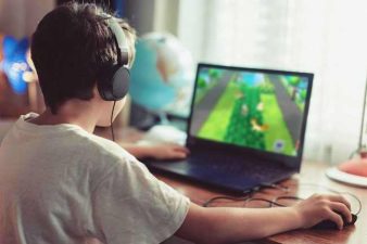 Tips Hindari Aplikasi Game Bodong yang Janjikan Saldo Dana Gratis