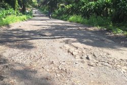 Jalan Kabupaten Kumpay-Kasomalang Subang Rusak Parah: Akses Alternatif Tidak Terealisasi