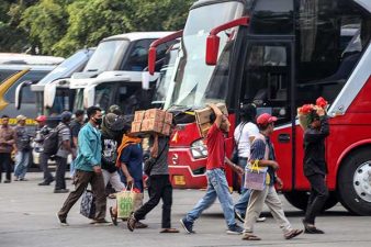 Pemerintah Berikan Diskon Tiket Pesawat dan Tol untuk Pemudik Lebaran 2025