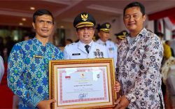 Hari Otonomi Daerah, Sumedang Raih Dua Penghargaan Nasional