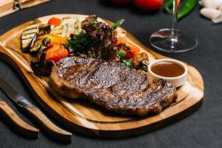 Manfaat dan Batasan Mengkonsumsi Daging Merah