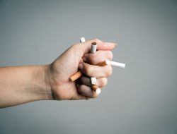 Meniru Cara Eropa untuk Mengatasi Kecanduan Rokok di Indonesia