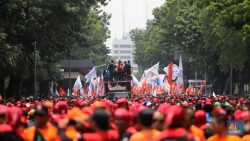Hari Ini Ribuan Buruh Akan Gelar Aksi Serentak di Seluruh Indonesia, Ini Enam Tuntutannya