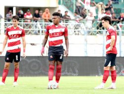 Jelang Laga Final Lawan Persib Bandung, Rakhmad Basuki Optimis Bisa Mainkan Hugo Gomes