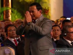 Jokowi Perkenalkan Prabowo Sebagai Presiden Terpilih Indonesia di Ajang WWF ke-10