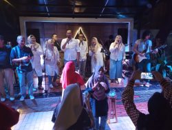 Tembang Kenangan Koes Plus Menghipnotis Pengunjung Pendopo Coffee Purwakarta