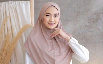 7 Sikap Ramah yang Membuatmu Banyak Disukai Orang Lain