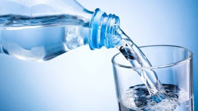 Manfaat Minum Air Saat Perut Kosong di Pagi Hari