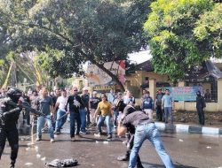 Personel Gabungan Lakukan Simulasi Sispamkota untuk Antisipasi Pengamanan Pilkada 2024 di Subang