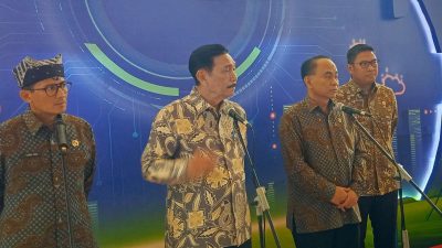 Luhut: Pejabat Publik Harus Fokus pada Pelayanan, Bukan Jadi Mandor