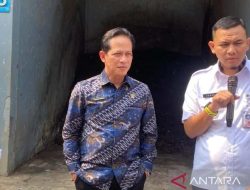 Menteri LH Tegaskan Pengawasan Ketat Terhadap Kebijakan Penghentian Impor Sampah Plastik 2025