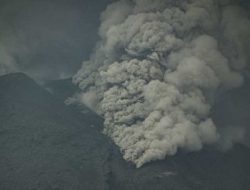Enam Korban Tewas Akibat Erupsi Gunung Lewotobi di Flores Timur