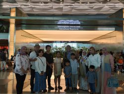 Jelang Pencoblosan Pilkada, Kang Jimat dan Istri Laksanakan Ibadah Umrah