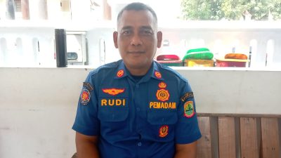 Sederet Aksi Unik Damkar Karawang, Obati Orang Kesurupan Sampai Diminta Usir Jin