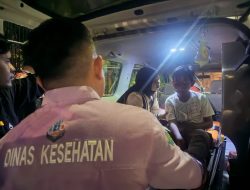 Respons Cepat Nakes Purwakarta Selamatkan Warga Pingsan di Pertunjukan Air Mancur