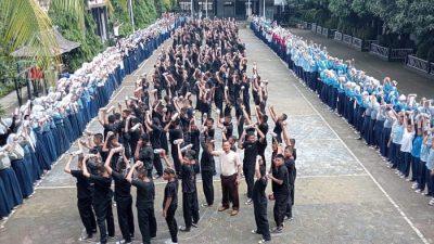 SMPN 1 Purwakarta Olah 580 Kg Sampah Plastik Jadi Ekobrik Peringati Harkitnas 2025