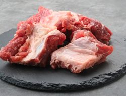 Mitos Daging Kambing dan Tekanan Darah Tinggi, Ini Penjelasan Medisnya