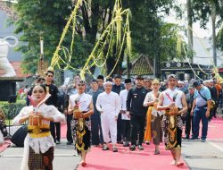 Menapak Sumber Kehidupan: Tradisi Muru Indung Cai Warnai Hari Jadi Purwakarta.