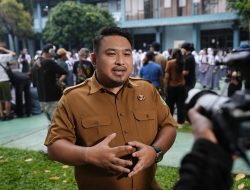 Reynaldy Alih Profesi Jadi Kepala Sekolah?