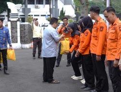 Apresiasi Relawan TAGANA Bupati Subang Serahkan Kadedeuh